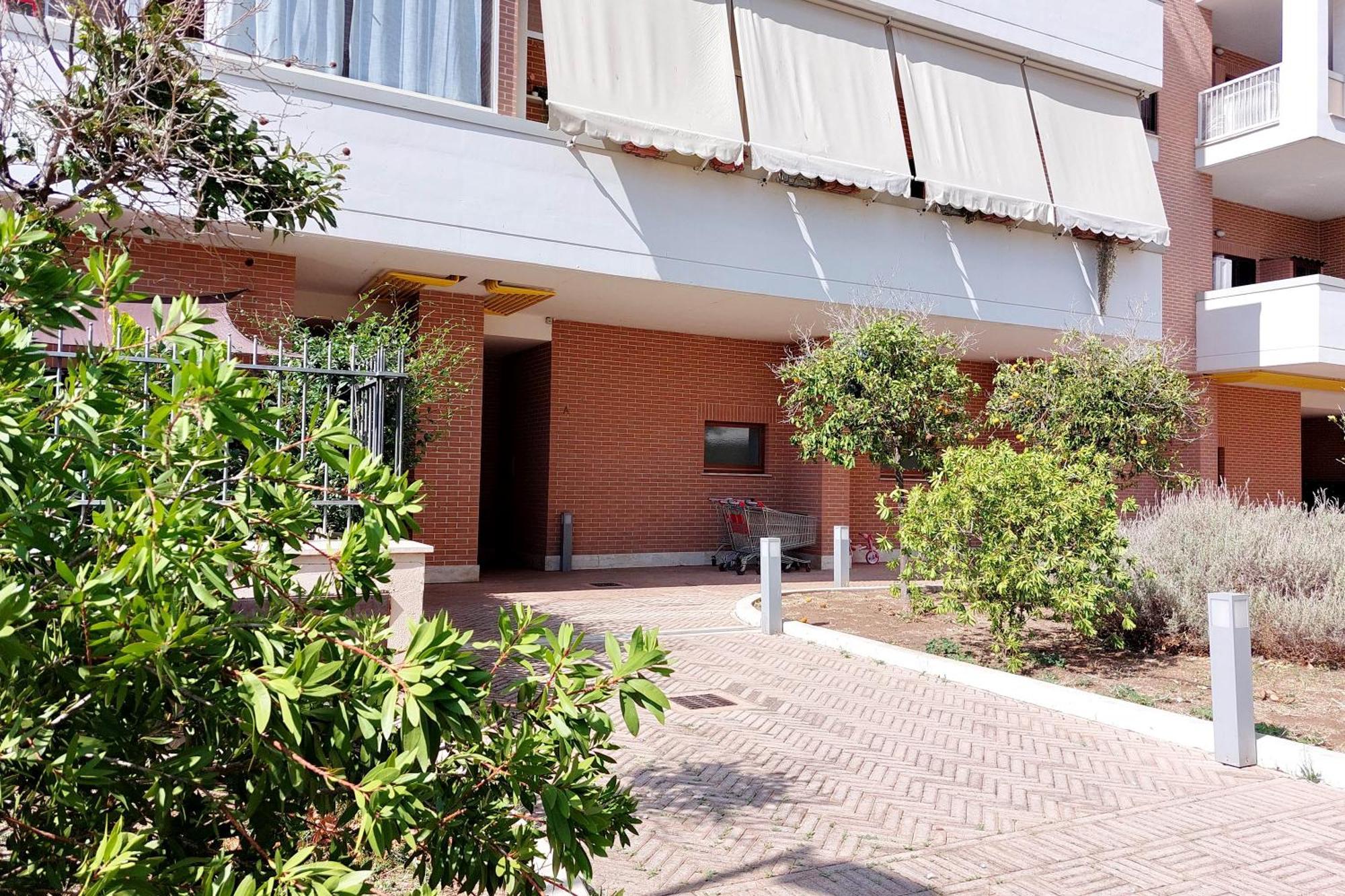 Treno A 1 Fermata Per Aeroporto E Fiera Di Roma Apartment